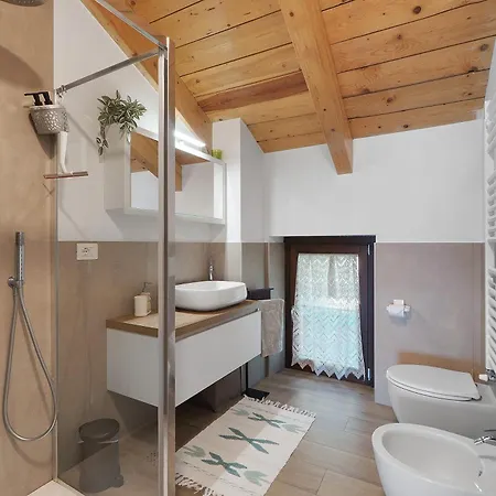 アパート La Mansarda Di Crevari