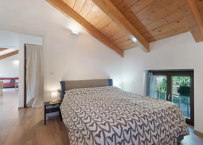 La Mansarda Di Crevari Apartman *