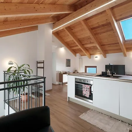La Mansarda Di Crevari Apartament *