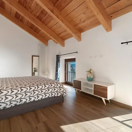La Mansarda Di Crevari Apartament