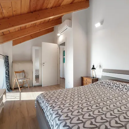 La Mansarda Di Crevari Genua